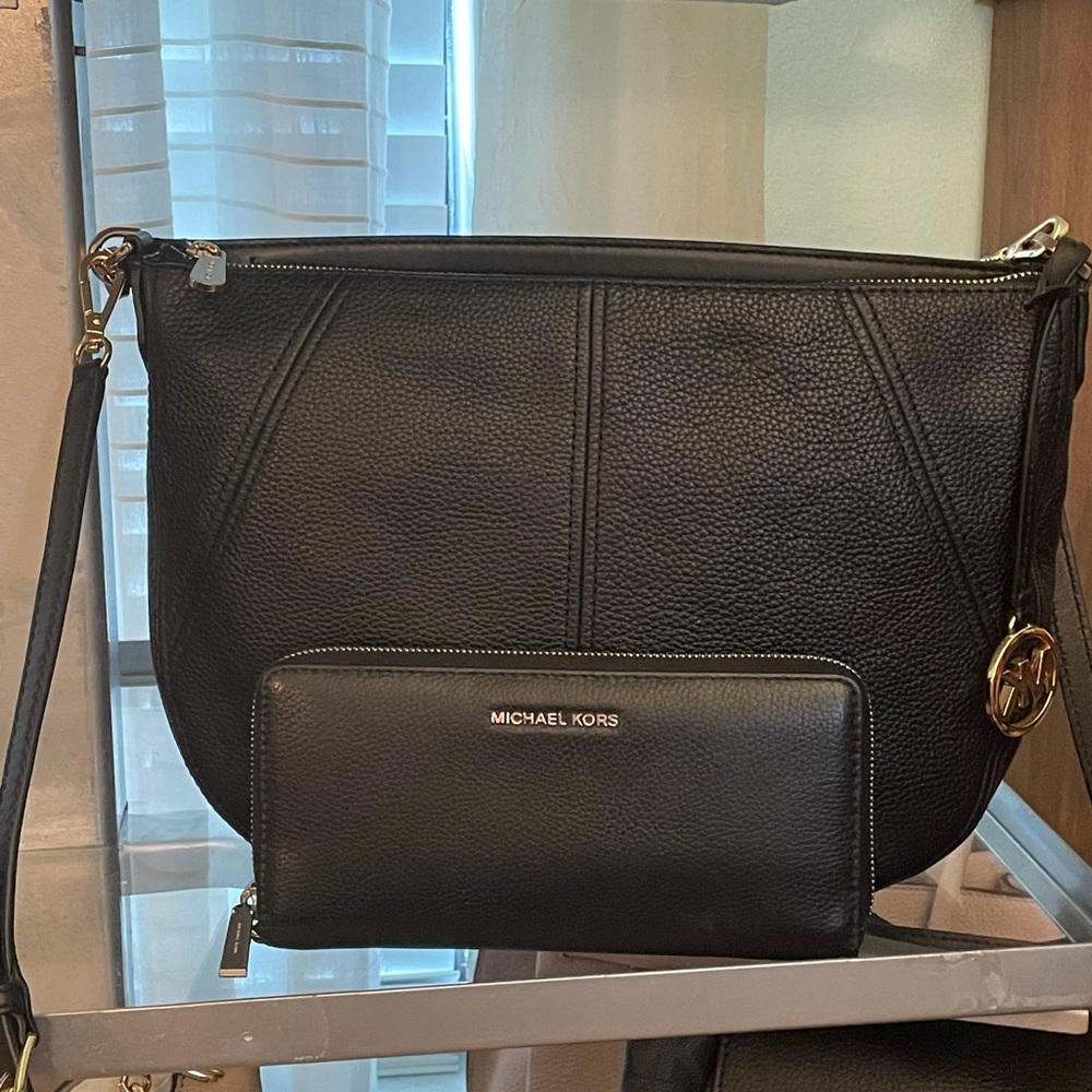 MK Bedford convertible hobo set - Picture 13 of 13
